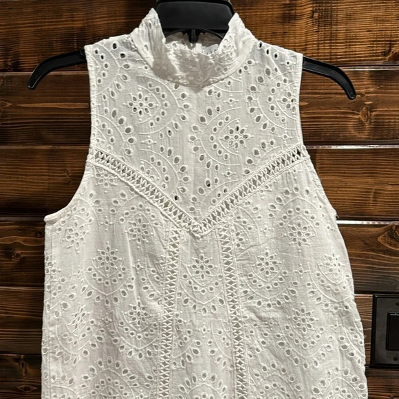 Lioness Tunic - Picture 2 of 12